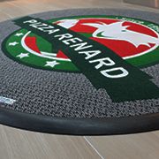 Customized floor mats with 3D logo | Pizza Renard